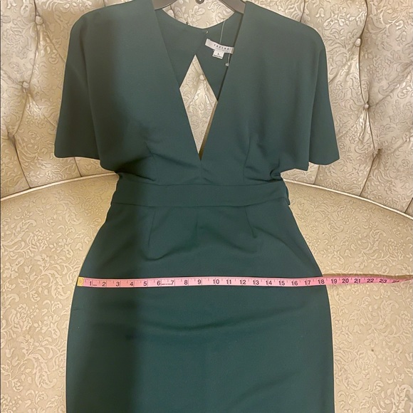 Dark green structured dress - Picture 10 of 11
